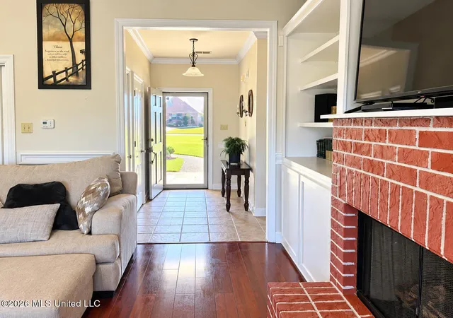 Photo 3 of Single family home for sale at 7220 E Golden Oaks Loop Dr, Southaven, MS 38671 | MLS# 4165449 | Listing updated on 2026-10-21