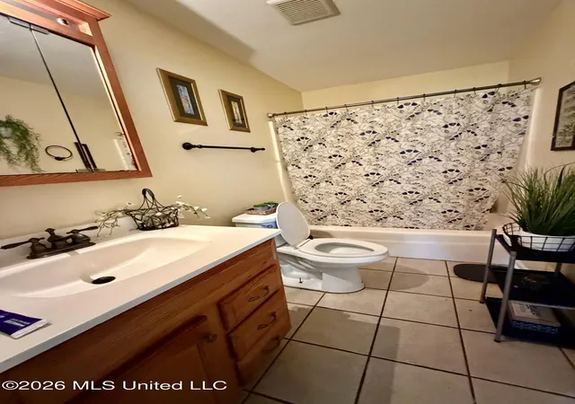 Photo 4 of Sale Pending at 202 Jarrell St, Picayune, MS 39466 | MLS# 4165415 | Listing updated on 2026-10-18