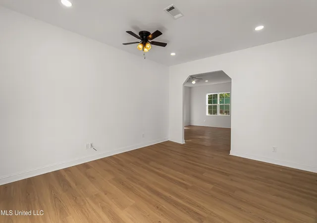 Photo 3 of Single family home for sale at 612 John St, Hattiesburg, MS 39401 | MLS# 4165409 | Listing updated on 2026-10-13