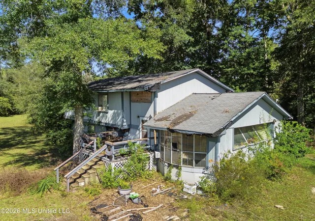 Photo 3 of Single family home for sale at 18250 Oak Dr, Saucier, MS 39574 | MLS# 4165426 | Listing updated on 2026-10-14