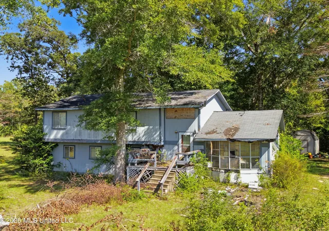 Photo 4 of Single family home for sale at 18250 Oak Dr, Saucier, MS 39574 | MLS# 4165426 | Listing updated on 2026-10-14
