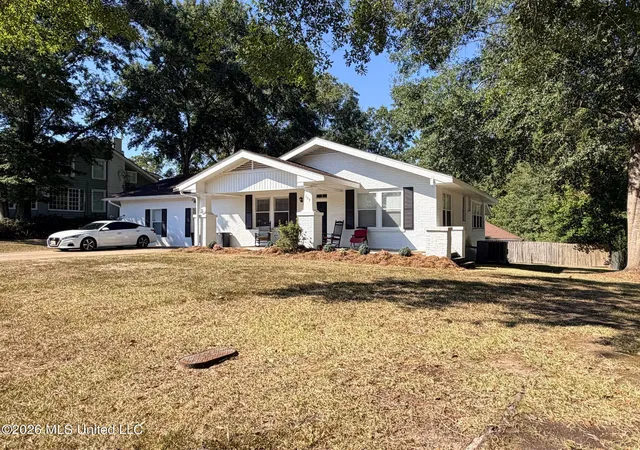 Photo 2 of Single family home for sale at 109 NW 3rd Street, Magee, MS 39111 | MLS# 4165430 | Listing updated on 2026-10-13
