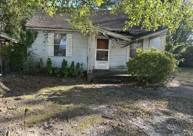 Single family home for sale at 525 Maple St, Jackson, MS 39203 | MLS# 4165452