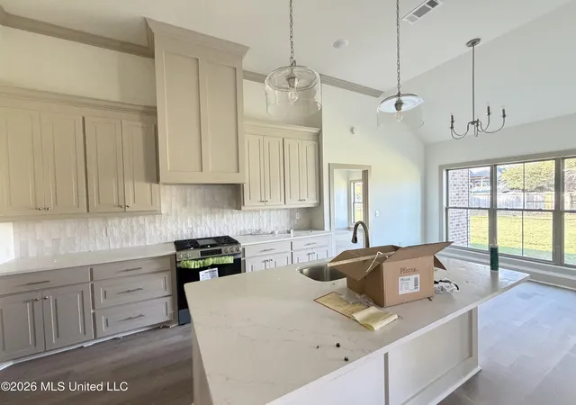 Photo 4 of Single family home for sale at 318 Brookfield Cir, Brandon, MS 39042 | MLS# 4165461 | Listing updated on 2026-10-14