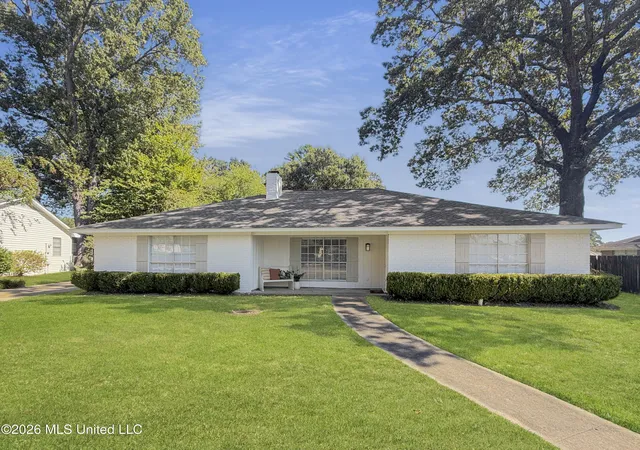Photo 2 of Single family home for sale at 14 Thornhill Cvs, Brandon, MS 39042 | MLS# 4165487 | Listing updated on 2026-10-14