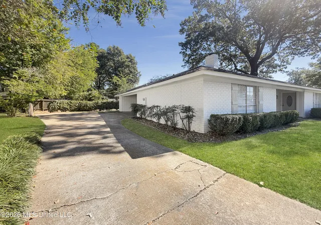 Photo 3 of Single family home for sale at 14 Thornhill Cvs, Brandon, MS 39042 | MLS# 4165487 | Listing updated on 2026-10-14
