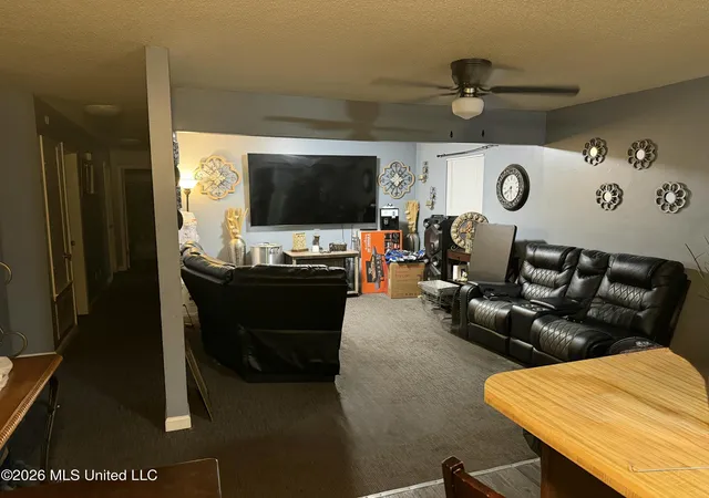 Photo 3 of Single family home for sale at 317 Ridgetop Dr, Senatobia, MS 38668 | MLS# 4165519 | Listing updated on 2026-10-14