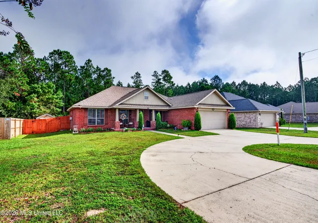Photo 2 of Single family home for sale at 6836 Biddix Evans, Ocean Springs, MS 39564 | MLS# 4165540 | Listing updated on 2026-10-14