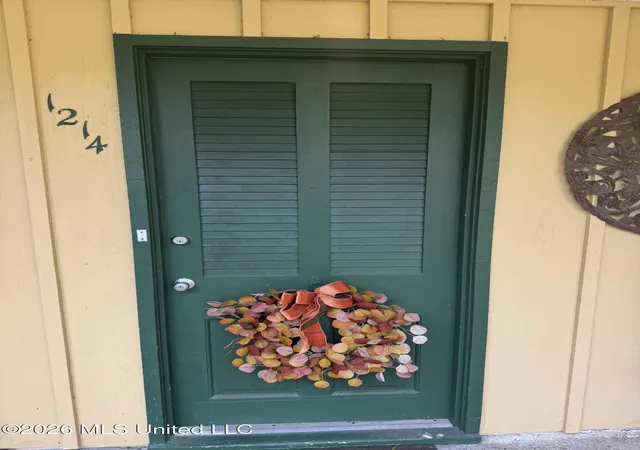 Photo 3 of Condo for sale at 3310 Washington Ave, Pascagoula, MS 39581 | MLS# 4165494 | Listing updated on 2026-10-14