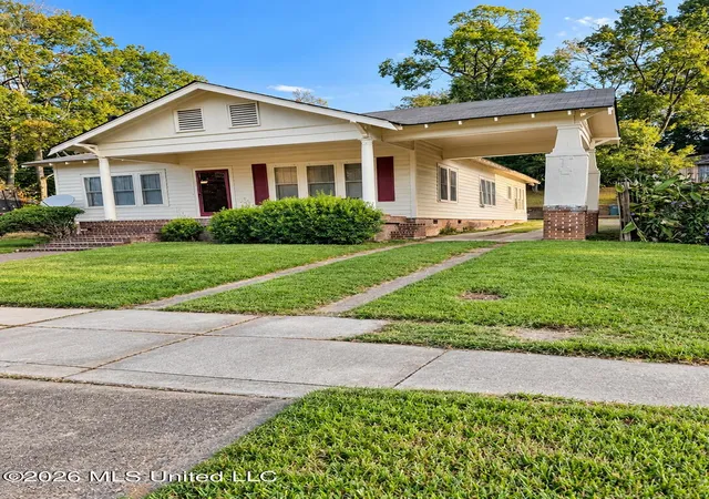 Photo 2 of Single family home for sale at 603 E Madison St, Yazoo City, MS 39194 | MLS# 4165511 | Listing updated on 2026-10-14