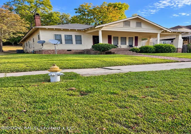 Photo 3 of Single family home for sale at 603 E Madison St, Yazoo City, MS 39194 | MLS# 4165511 | Listing updated on 2026-10-14