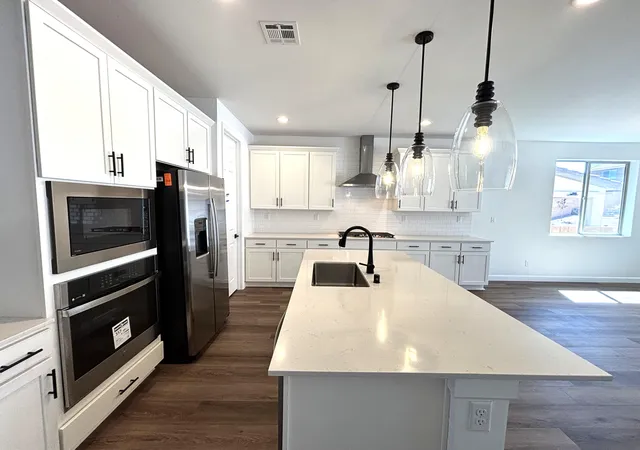 Photo 4 of Sale Pending at 3121 Alicia Ln Ne, Rio Rancho, NM 87124 | MLS# 1084510 | Listing updated on 2026-08-31