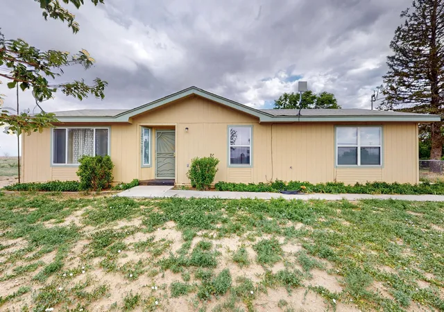 Photo 1 of Sale Pending at 10 E Howell Rd, Estancia, NM 87016 | MLS# 1085024 | Listing updated on 2026-09-03