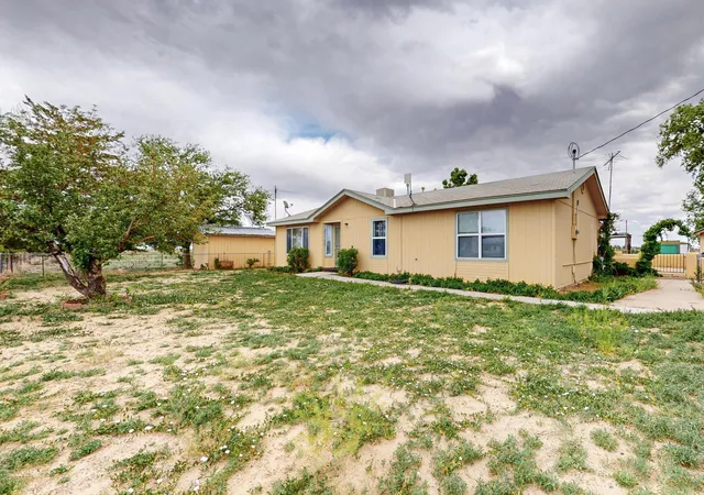 Photo 2 of Sale Pending at 10 E Howell Rd, Estancia, NM 87016 | MLS# 1085024 | Listing updated on 2026-09-03
