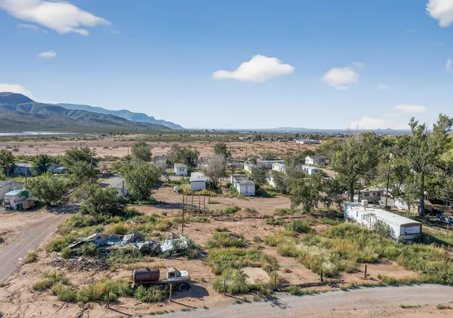 Photo 4 of Multi family home for sale at NM | 1 Thru 16 Sams Ct,NM 88337 | MLS# 1092578 | Listing updated on 2026-09-30