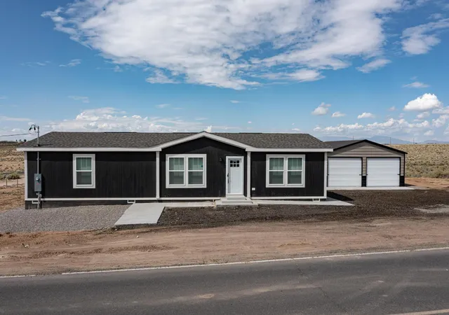 Photo 1 of Manufactured home for sale at 51 Airport Dr, Los Lunas, NM 87031 | MLS# 1093886 | Listing updated on 2026-09-04