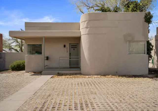 Photo 2 of Sale Pending at 213 Girard Blvd Se, Albuquerque, NM 87106 | MLS# 1094040 | Listing updated on 2026-09-08