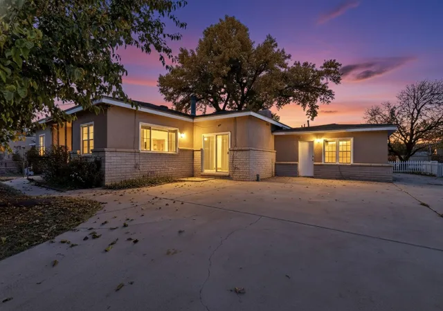 Photo 1 of Sale Pending at 2715 Floral Rd Nw, Albuquerque, NM 87104 | MLS# 1094355 | Listing updated on 2026-09-03
