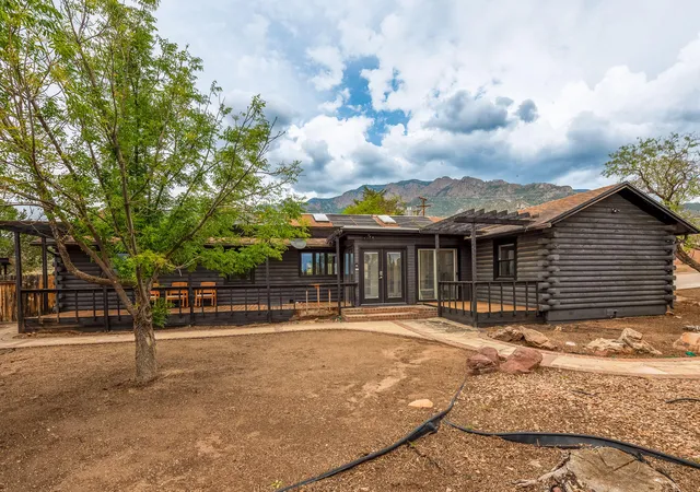 Photo 1 of Sale Pending at 12519 Elena Dr Ne, Albuquerque, NM 87122 | MLS# 1085412 | Listing updated on 2026-09-09