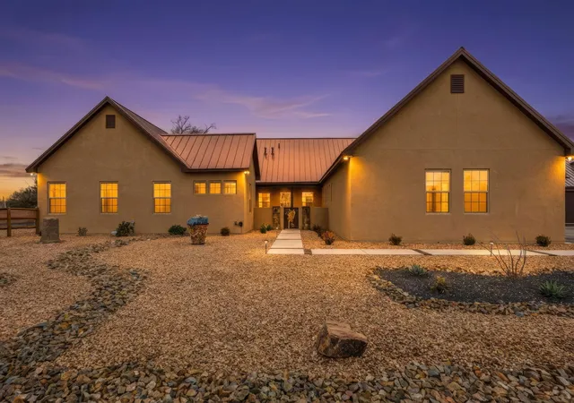 Photo 1 of Single family home for sale at 1 Crew Ln, Corrales, NM 87048 | MLS# 1096560 | Listing updated on 2026-09-10