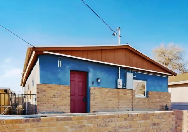 Photo 1 of Single family home for sale at 915 22nd Street Nw, Albuquerque, NM 87104 | MLS# 1097340 | Listing updated on 2026-09-11
