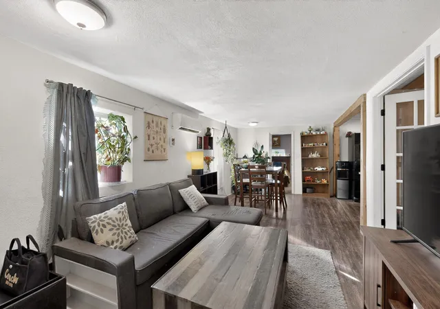 Photo 3 of Single family home for sale at 915 22nd Street NW, Albuquerque, NM 87104 | MLS# 1097340 | Listing updated on 2026-09-11