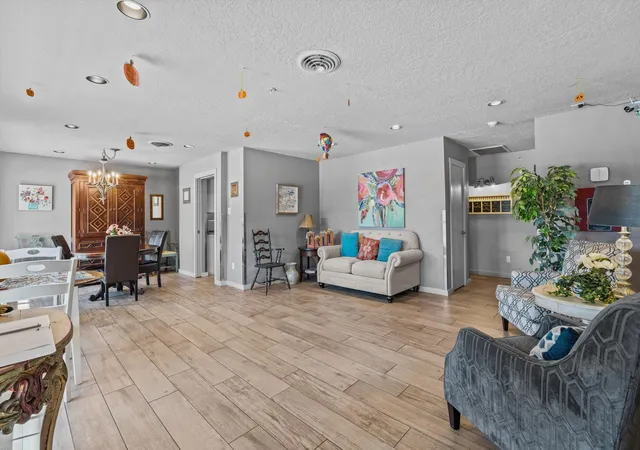 Photo 2 of Multi family home for sale at 1711 Park Ave Sw, Albuquerque, NM 87104 | MLS# 1097514 | Listing updated on 2026-09-08
