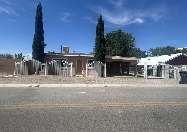 Photo 2 of Sale Pending at 1427 Vito Romero Rd Sw, Albuquerque, NM 87105 | MLS# 1097846 | Listing updated on 2026-09-17