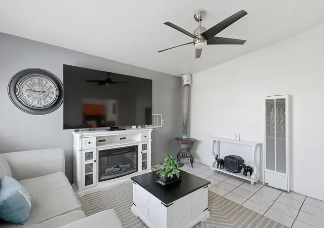 Photo 3 of Single family home for sale at 2524 Mares Rd SW, Albuquerque, NM 87105 | MLS# 1097847 | Listing updated on 2026-09-12