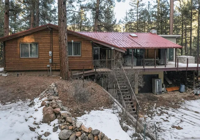 Photo 3 of Single family home for sale at 455 Obsidian Rd, Jemez Springs, NM 87025 | MLS# 1097927 | Listing updated on 2026-08-30