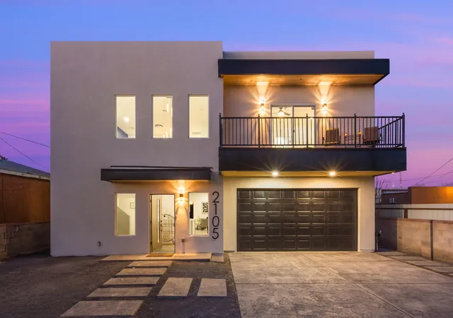 Photo 1 of Sale Pending at 2105 New York Ave Sw, Albuquerque, NM 87104 | MLS# 1098079 | Listing updated on 2026-09-16