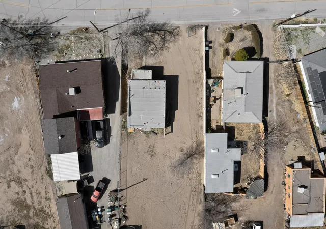 Photo 3 of Sale Pending at 1650 La Vega Dr SW, Albuquerque, NM 87105 | MLS# 1098956 | Listing updated on 2026-09-12