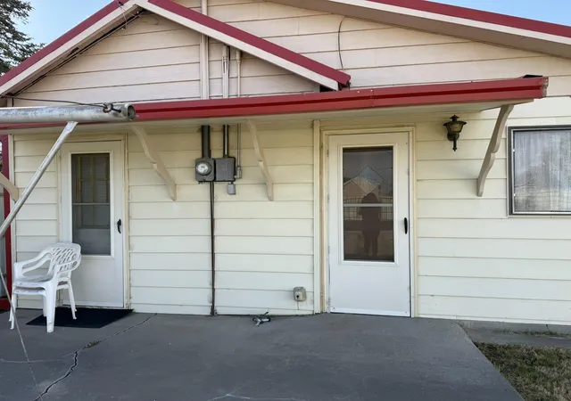 Photo 3 of Sale Pending at 10 Adams St, Clayton, NM 88415 | MLS# 1098972 | Listing updated on 2026-09-28