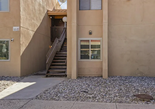 Photo 3 of Sale Pending at 901 Country Clb Dr SE #APT D, Rio Rancho, NM 87124 | MLS# 1099087 | Listing updated on 2026-09-08