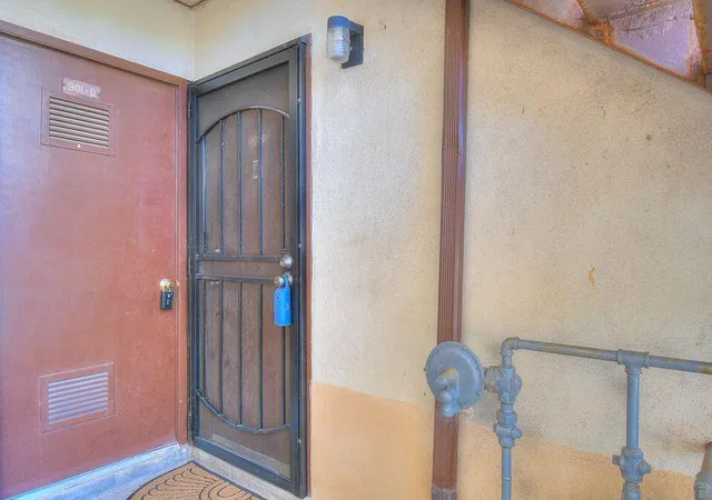 Photo 4 of Sale Pending at 901 Country Clb Dr SE #APT D, Rio Rancho, NM 87124 | MLS# 1099087 | Listing updated on 2026-09-08