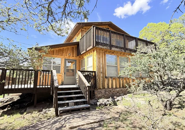 Photo 3 of Single family home for sale at 9 Cochise Dr, Magdalena, NM 87825 | MLS# 1099186 | Listing updated on 2026-09-24