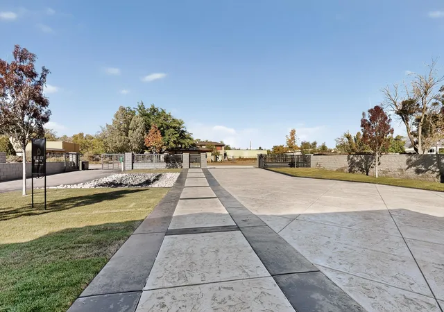 Photo 2 of Single family home for sale at 416 Bledsoe Rd Nw, Los Ranchos, NM 87107 | MLS# 1099461 | Listing updated on 2026-09-12