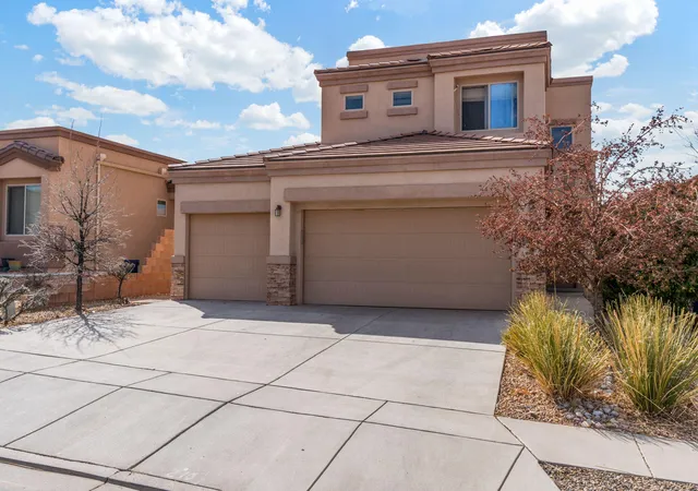 Photo 3 of Sale Pending at 2019 Fonner Dr SE, Albuquerque, NM 87123 | MLS# 1099718 | Listing updated on 2026-10-07