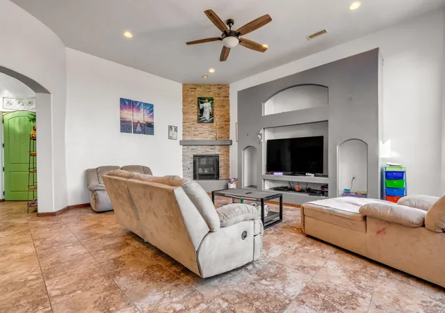 Photo 3 of Single family home for sale at 2820 Stapleton Ave Ne, Rio Rancho, NM 87124 | MLS# 1099795 | Listing updated on 2026-09-08