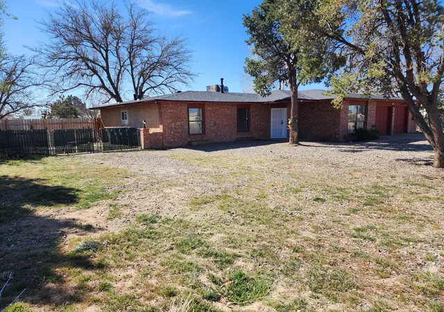 Photo 3 of Single family home for sale at 405 N Godfrey Ave, Rio Communities, NM 87002 | MLS# 1099867 | Listing updated on 2026-09-19