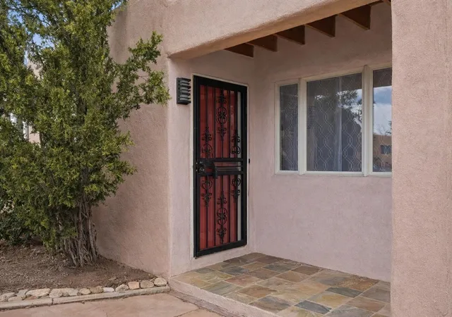 Photo 1 of Single family home for sale at 1506 Ridgecrest Dr Se, Albuquerque, NM 87108 | MLS# 1100541 | Listing updated on 2026-09-12