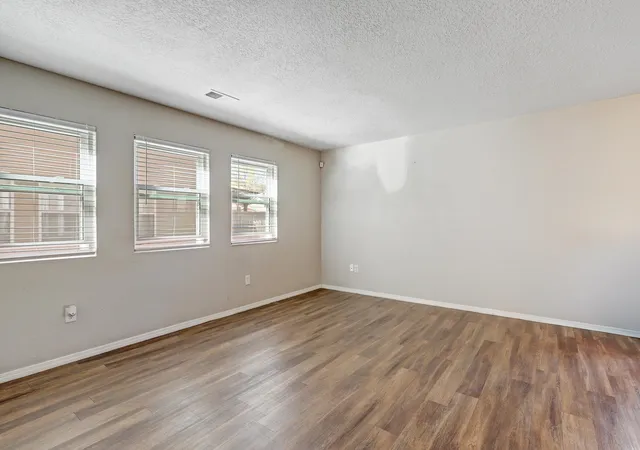 Photo 3 of Sale Pending at 3525 Elder Meadows Dr Ne, Rio Rancho, NM 87144 | MLS# 1100528 | Listing updated on 2026-09-12