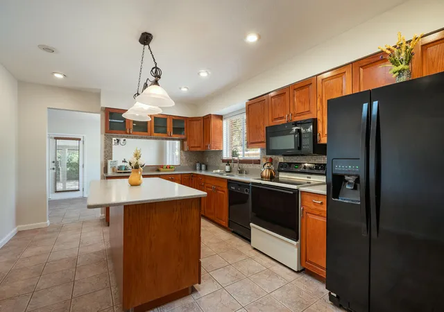 Photo 3 of Single family home for sale at 1810 Miller Cir NW, Albuquerque, NM 87107 | MLS# 1100950 | Listing updated on 2026-09-10