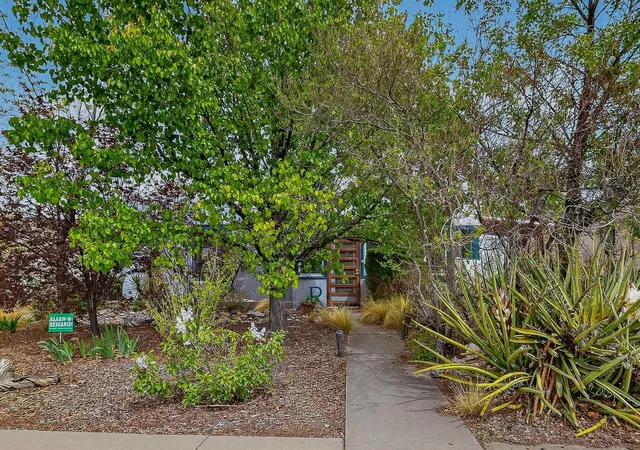 Photo 1 of Single family home for sale at 606 Tulane Dr Ne, Albuquerque, NM 87106 | MLS# 1101395 | Listing updated on 2026-09-07