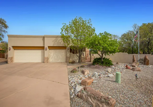 Photo 2 of Sale Pending at 309 Plz Muchomas, Bernalillo, NM 87004 | MLS# 1101487 | Listing updated on 2026-09-11