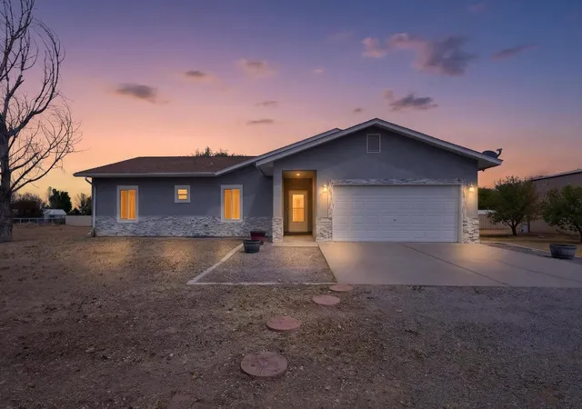 Photo 2 of Single family home for sale at 4 Calle Cielo Azul Rd, Peralta, NM 87042 | MLS# 1101555 | Listing updated on 2026-09-14