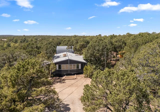 Photo 2 of Sale Pending at 4 Brandy Ct, Edgewood, NM 87015 | MLS# 1101678 | Listing updated on 2026-09-12