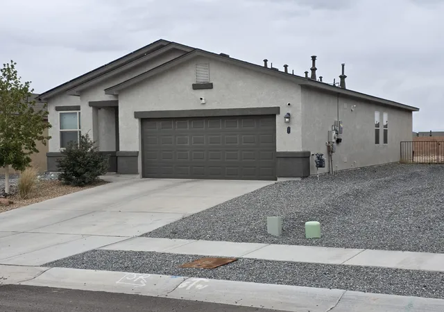 Photo 2 of Single family home for sale at 37 Avenida Parque Ct, Los Lunas, NM 87031 | MLS# 1101667 | Listing updated on 2026-08-30