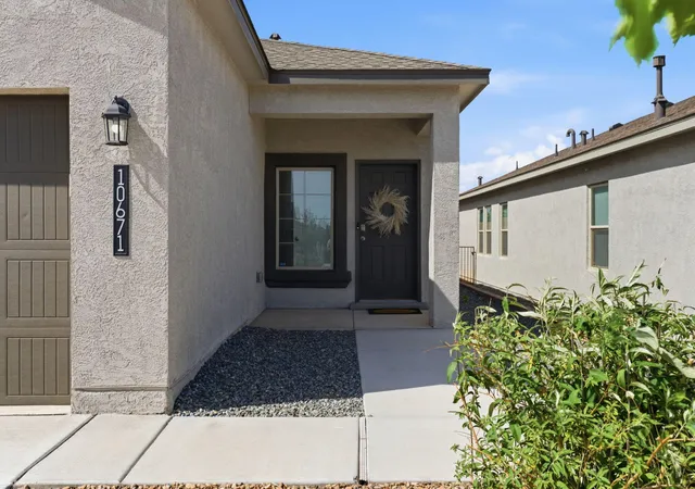 Photo 3 of Single family home for sale at 10671 Savoya Ln Sw, Albuquerque, NM 87121 | MLS# 1101807 | Listing updated on 2026-09-02