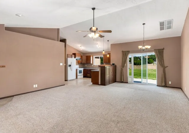 Photo 2 of Single family home for sale at 22 Venado Loop, Edgewood, NM 87015 | MLS# 1101913 | Listing updated on 2026-09-19